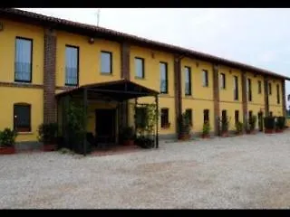 Hotel Cascina Marisa Opera 3*,  Italia