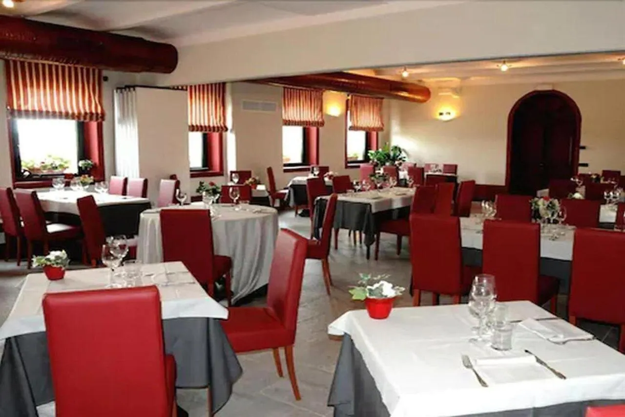 Hotel Cascina Marisa أوبرا 3*,  إيطاليا