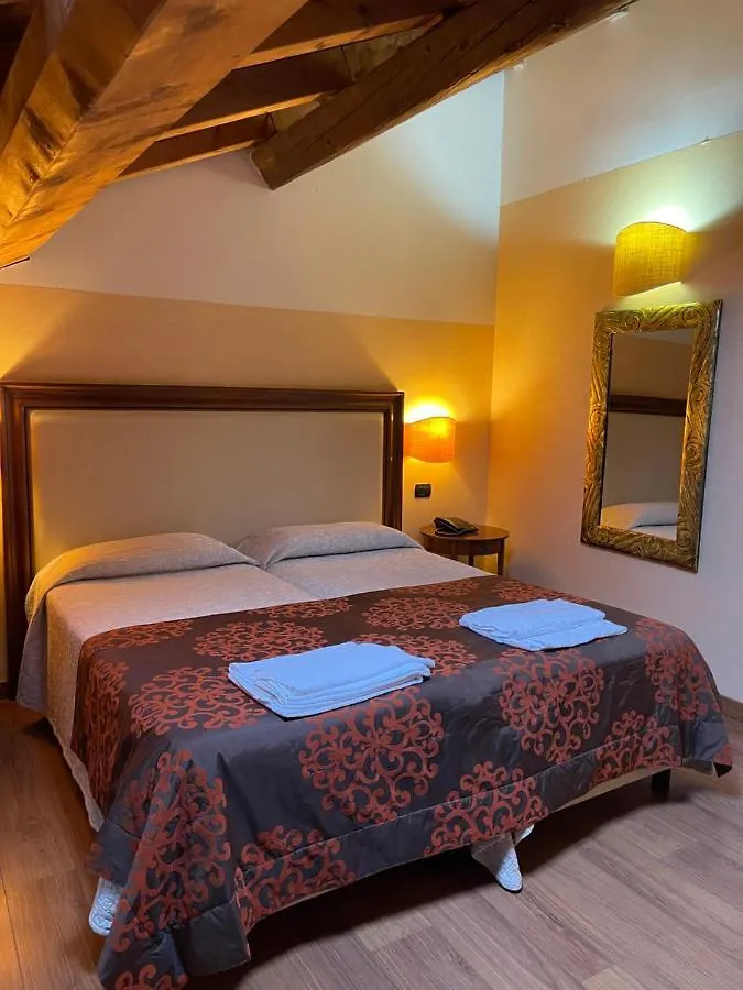 Hotel Cascina Marisa أوبرا