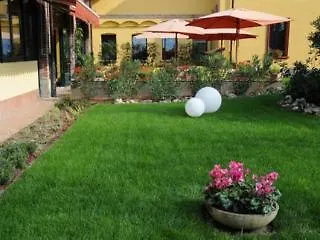 Hotel Cascina Marisa أوبرا