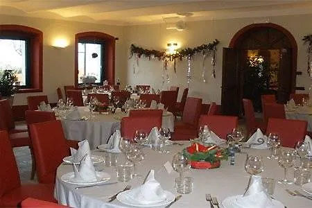 Hotel Cascina Marisa أوبرا